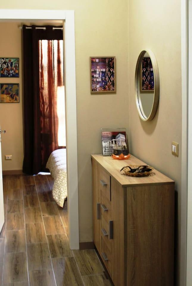 2V1 - Blloku Mac Apartman Tirana Kültér fotó